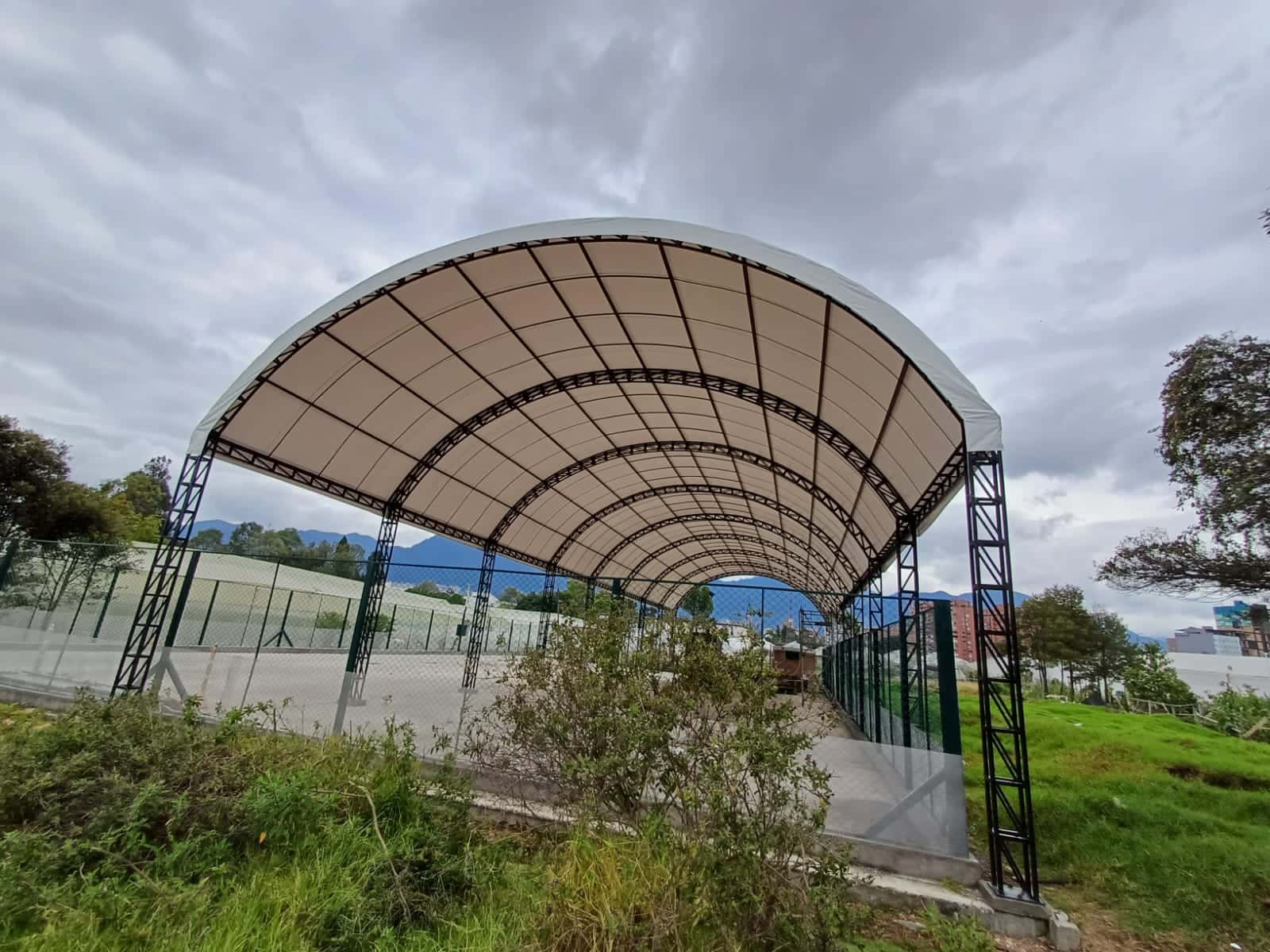 Hangar industrial EVENCARP